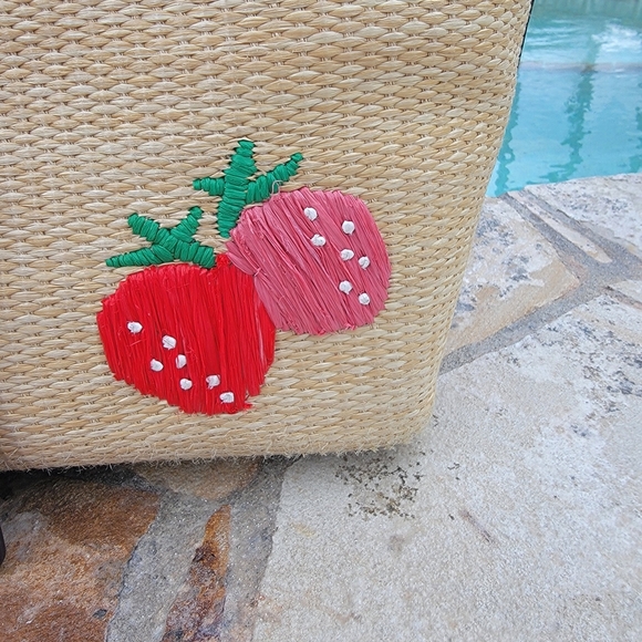 Kate Spade Picnic In The Park Strawberry Tote And Wristlet - Picture 3 of 16